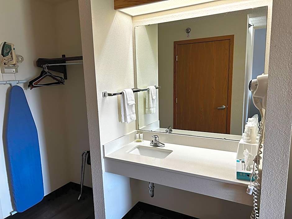 Super 8 by Wyndham Ida Grove