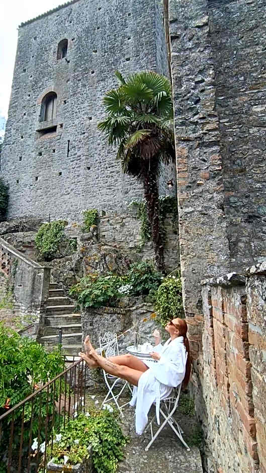 Torre del Barbagianni - Castello di Gropparello