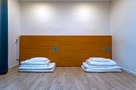 Korean Ondol Room