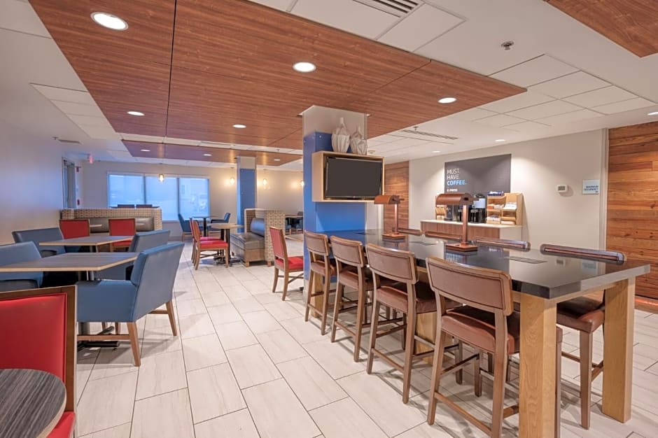 Holiday Inn Express Radcliff Fort Knox By IHG