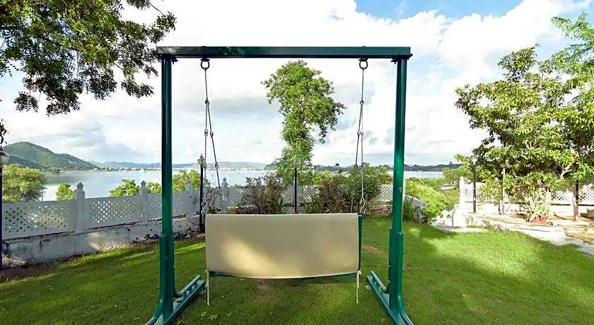 Devendragarh - A Boutique Lake Facing Guest House On Lake Fateh Sagar