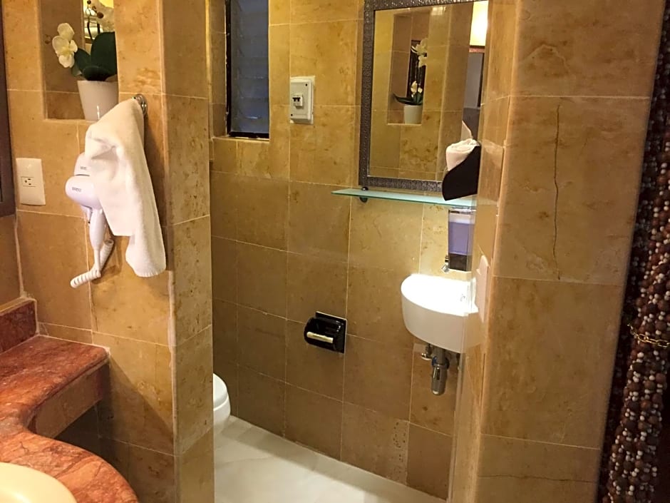 Cocos Cabañas Playa del Carmen Adults Only
