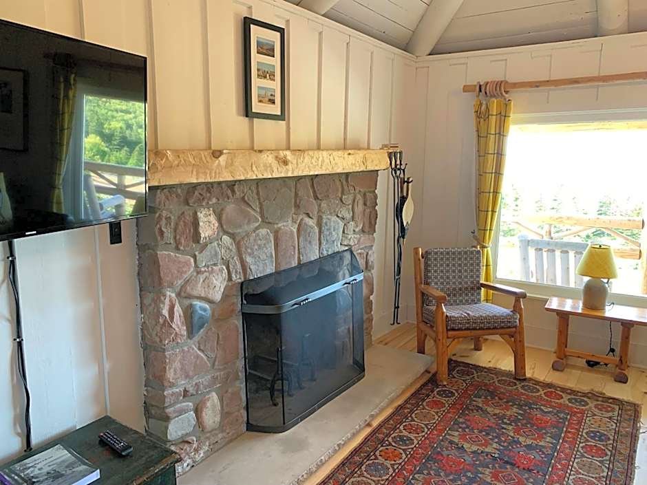 Au Pic de l'Aurore Motel-Chalets