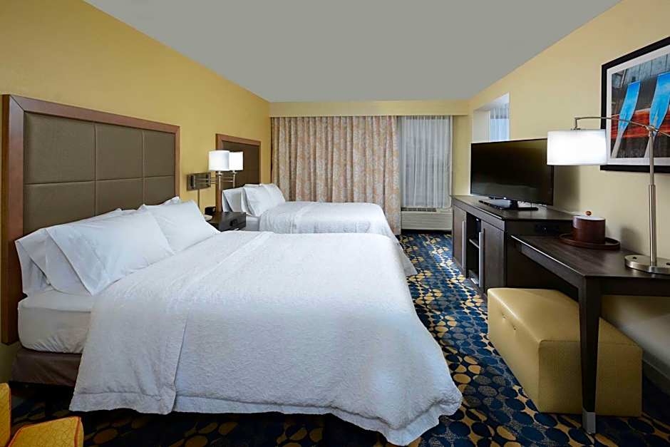 Hampton Inn By Hilton Roxboro