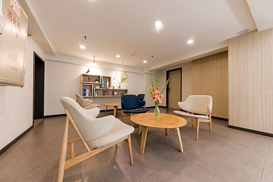 Hanting Hotel (Guangzhou Beijing Rd, Tianzi Pier)