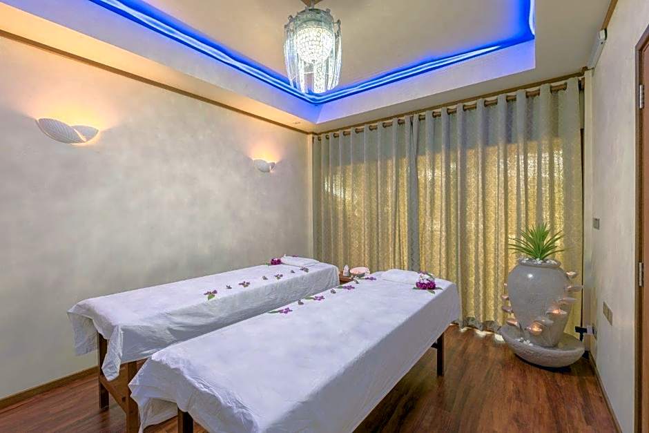 Araamu Hotels Maldives at Dhiffushi