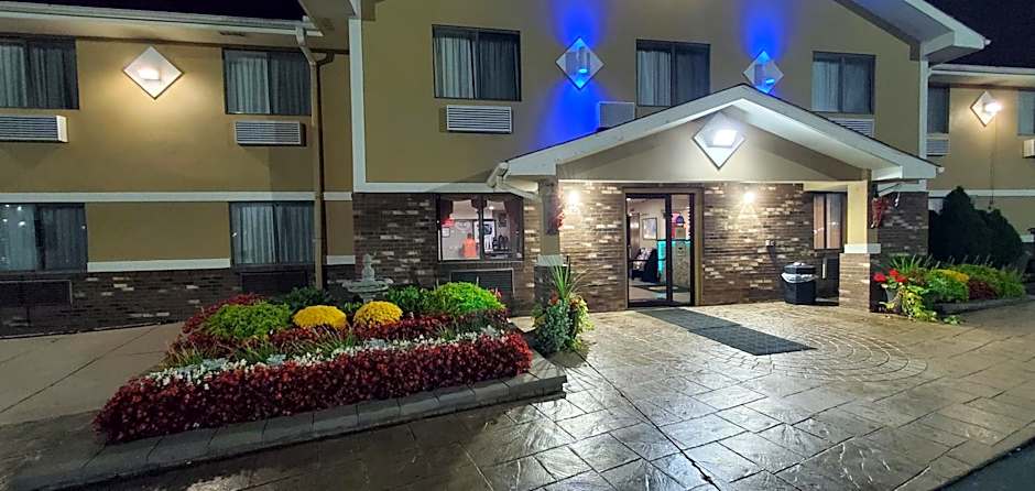 Super 8 by Wyndham Sterling Heights/Detroit Area