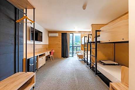 Bed in 4-Bed Mixed Dormitory Room