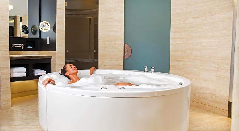 Andaz Capital Gate Abu Dhabi, By Hyatt