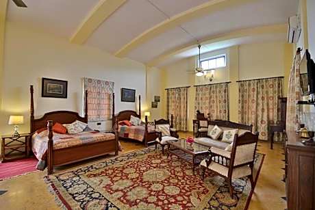 Suite with Pool View