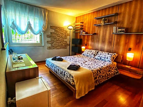 Double Room with Private Bathroom