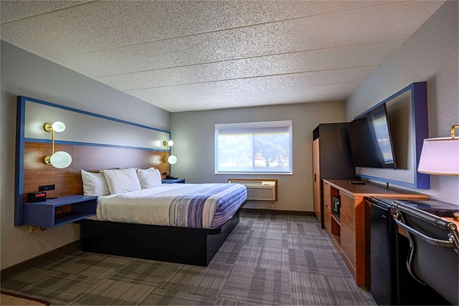 AmericInn by Wyndham Monroe