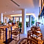 Universal Hotel Romantica