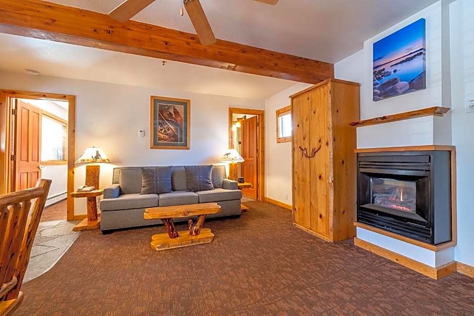 Red Wolf Lakeside Lodge