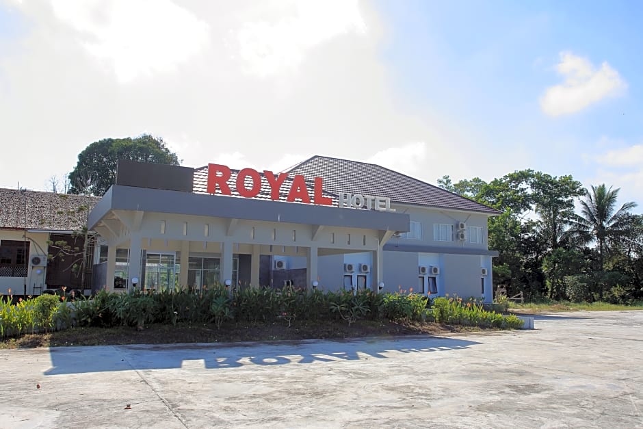 1129 Hotel Royal