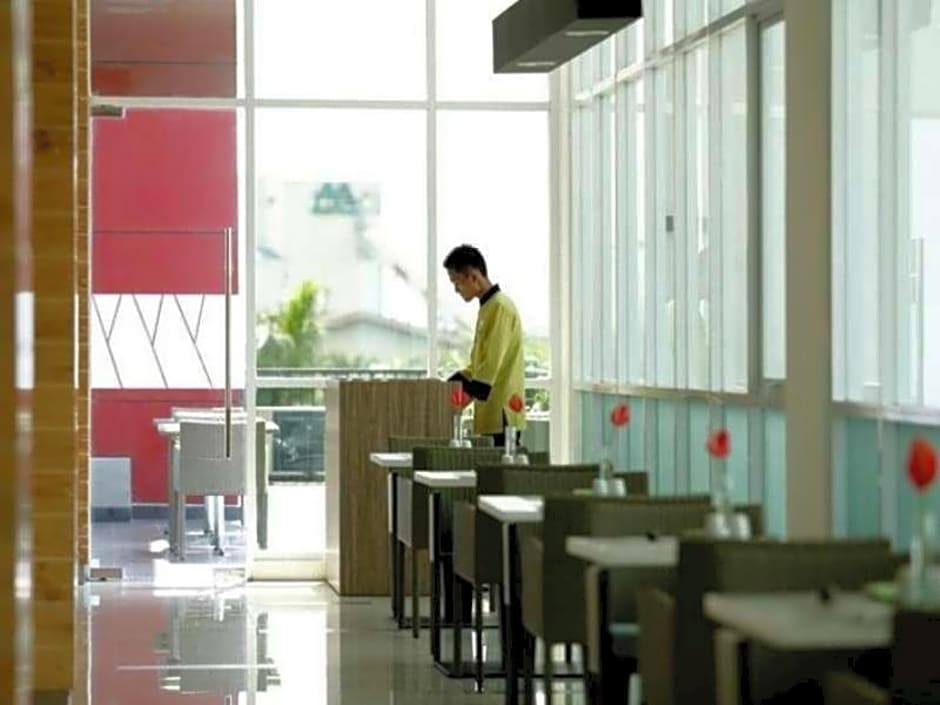 Hotel Santika Cikarang