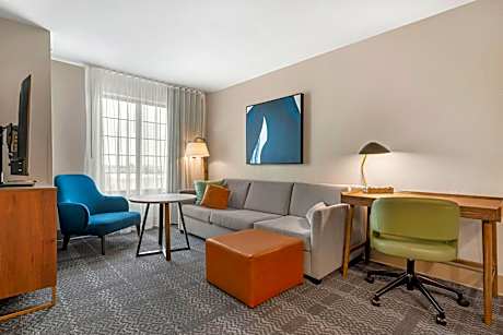 Double Room with Two Double Beds - Hearing Mobility Access with Tub - Non-Smoking