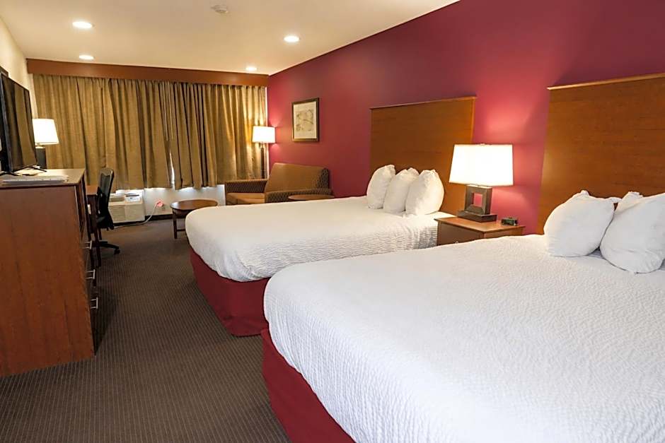 Coratel Inn & Suites by Jasper Black River Falls, WI