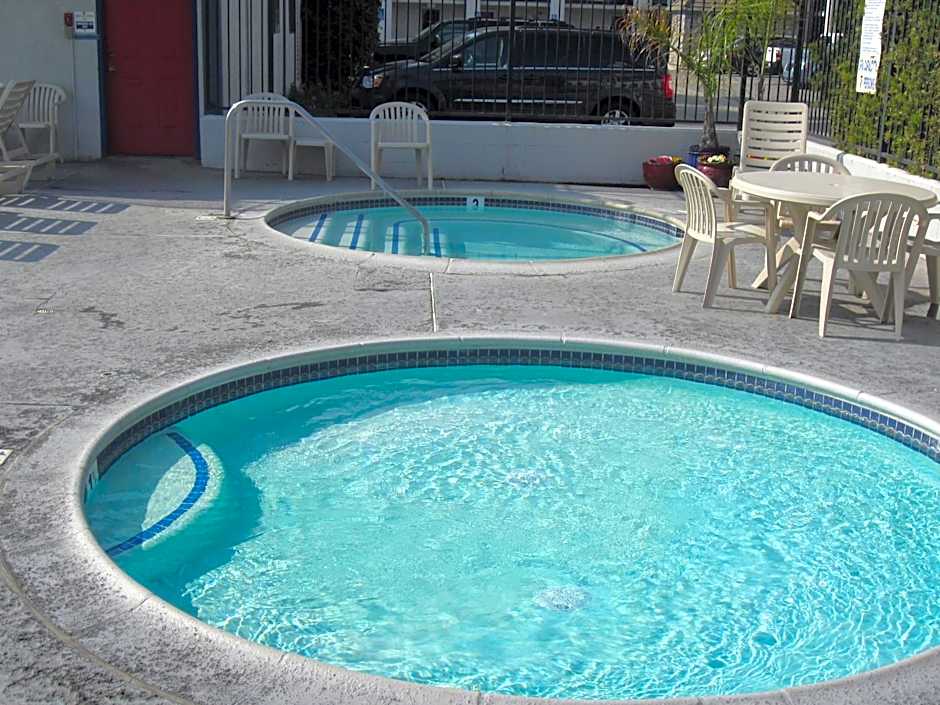 Castle Inn and Suites Anaheim