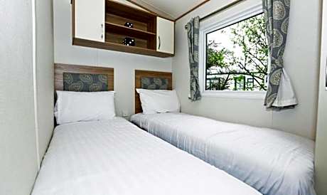 6 berth Luxury Caravan - No Pets