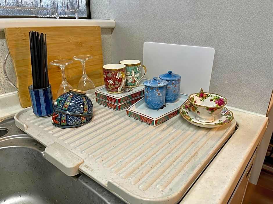 season guest house in nishi shinjuku 100 square meters, 4 bedrooms, 2 living rooms