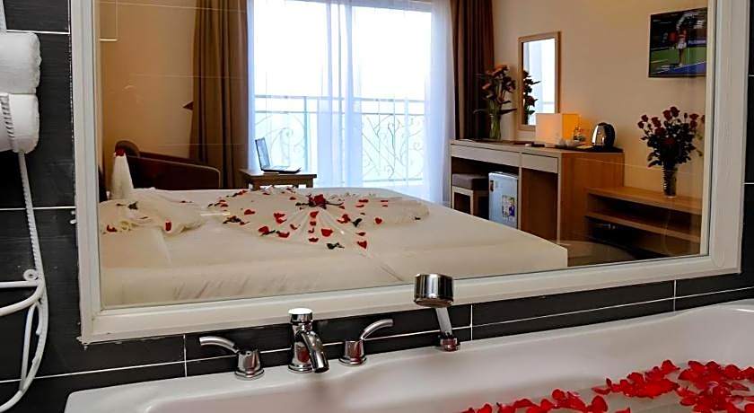 Begonia Nha Trang Hotel