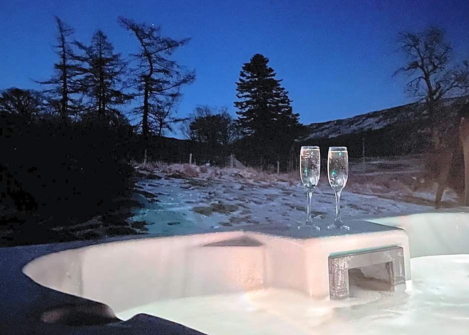 Glen Clova Lodges