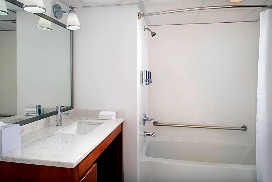 Four Points by Sheraton Virginia Beach Oceanfront