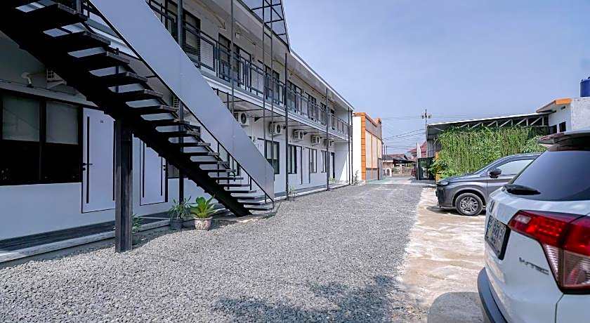 RedDoorz Plus Syariah @ Jalan Endro Suratmin Lampung