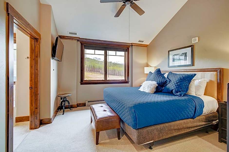 Crystal Peak Lodge By Vail Resorts