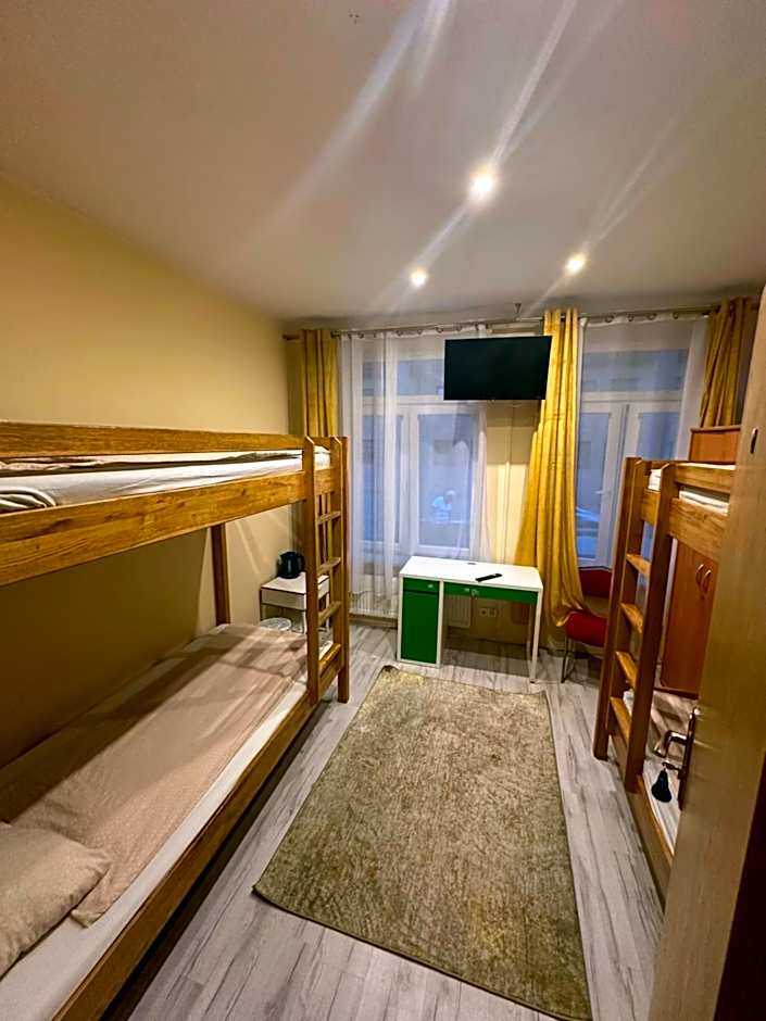 Hostel4u