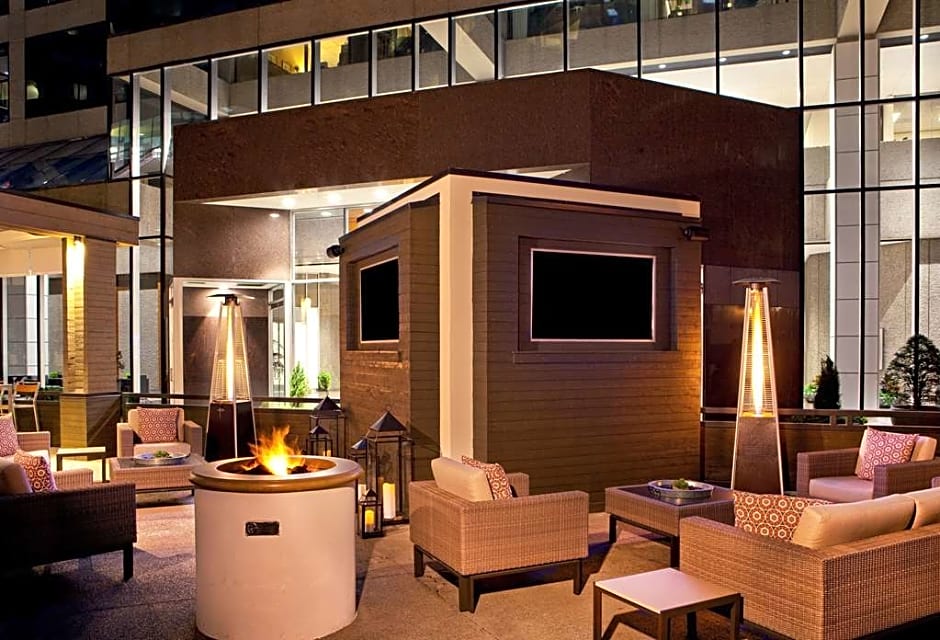 DoubleTree by Hilton Hotel Nashville Downtown