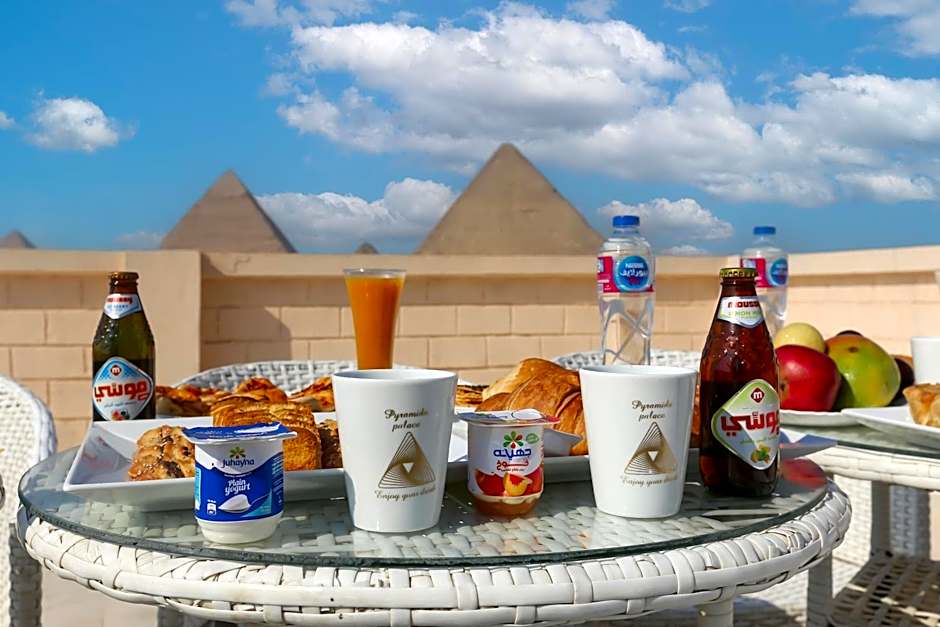 Pyramids Palace INN 5 Minutes from the New Grand Museum