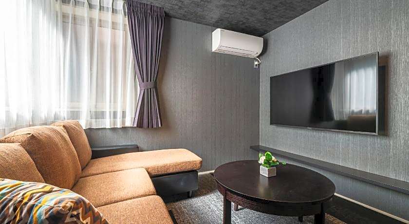 GRAND BASE Mojiko Ekimae