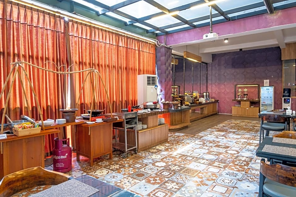 Premiere Hotel Tegal