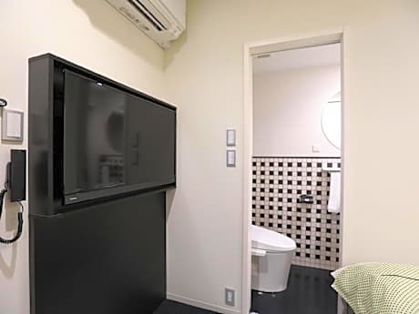 Hollywood Twin Room - Non-Smoking