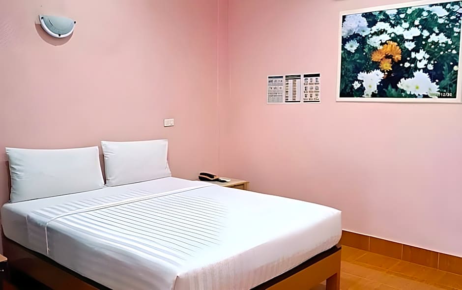 Sakaeogarden Hotel