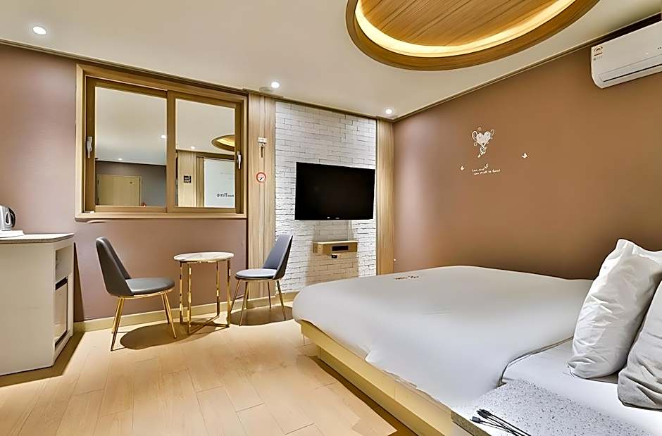 Time Hotel