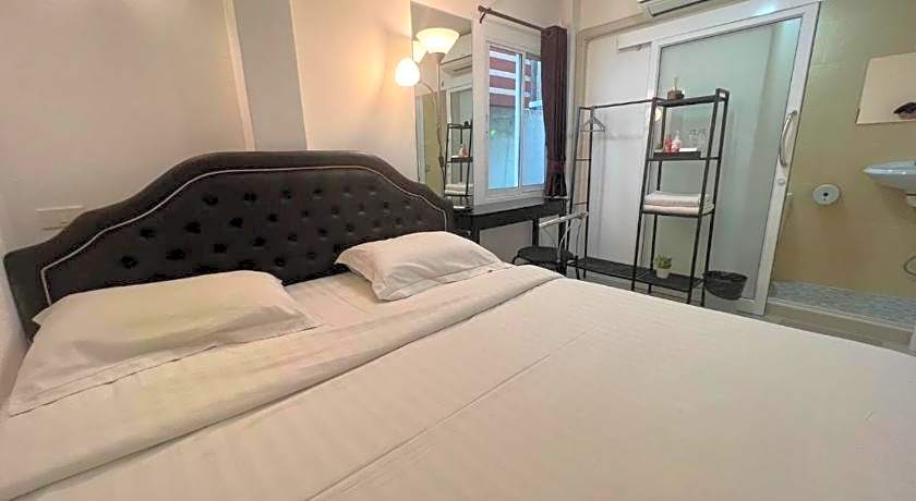 Ban Thungdang Housetel Bangkok