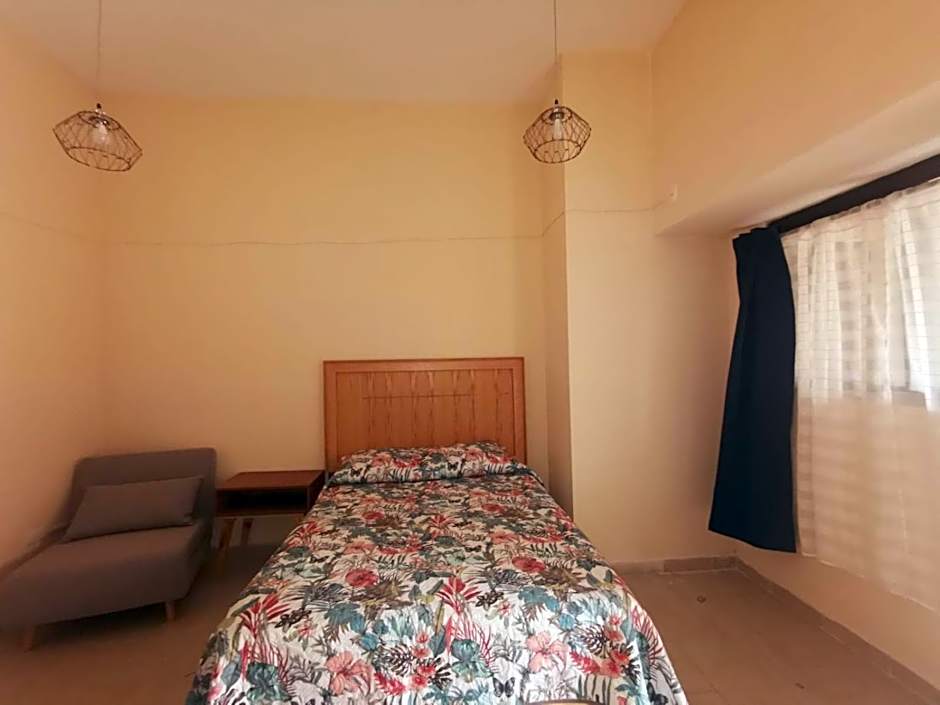 Nido Colibrí - Private Rooms and hostel Dorms in Remate de Paseo Montejo