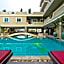Lk Royal Suite Hotel