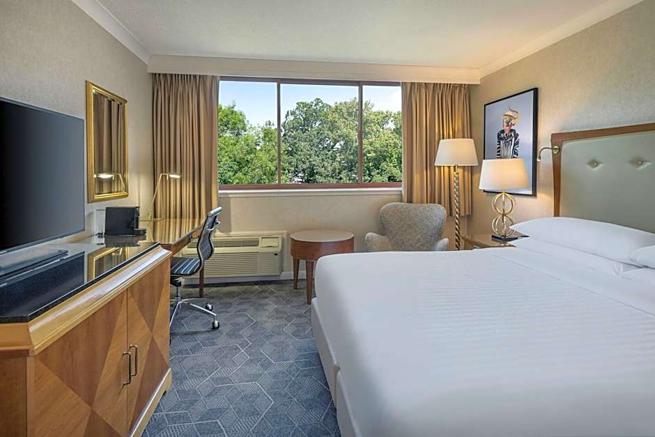 Photo 1 of 4 of Superior 1 King Bed Guestroom