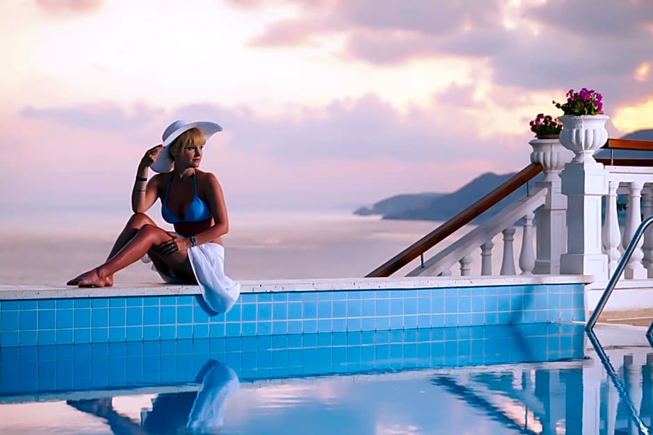 Sunny Hill Alya Hotel