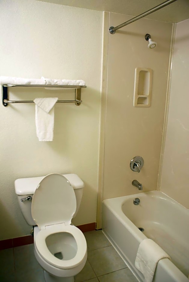 Airport Inn