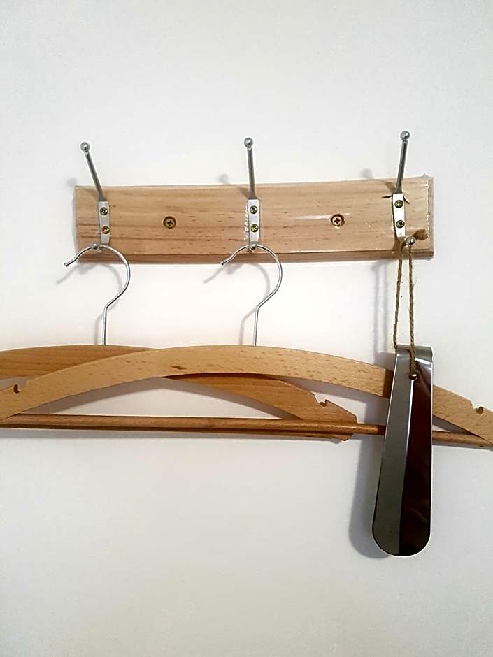 New Hostel Berlin Mitte FREE SNACK hot tea and coffee