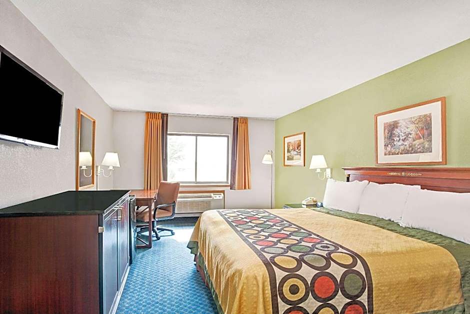 Super 8 by Wyndham West Memphis