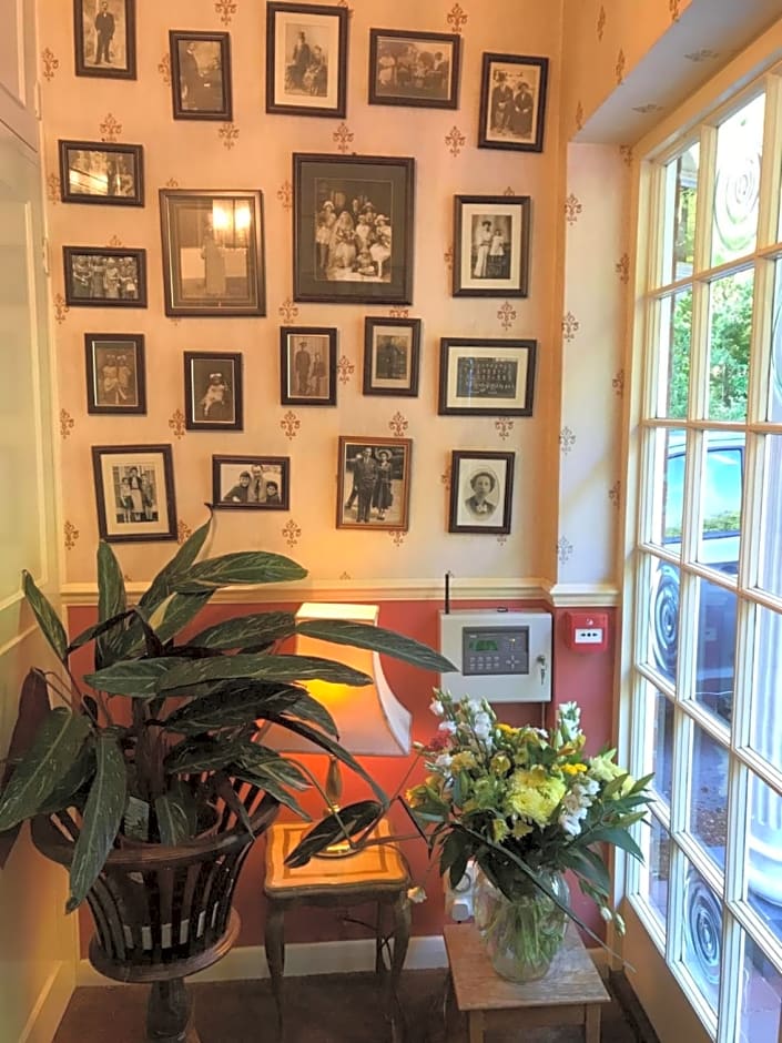 Chart House Bed and Breakfast