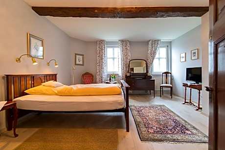 Single Room with Private Bathroom