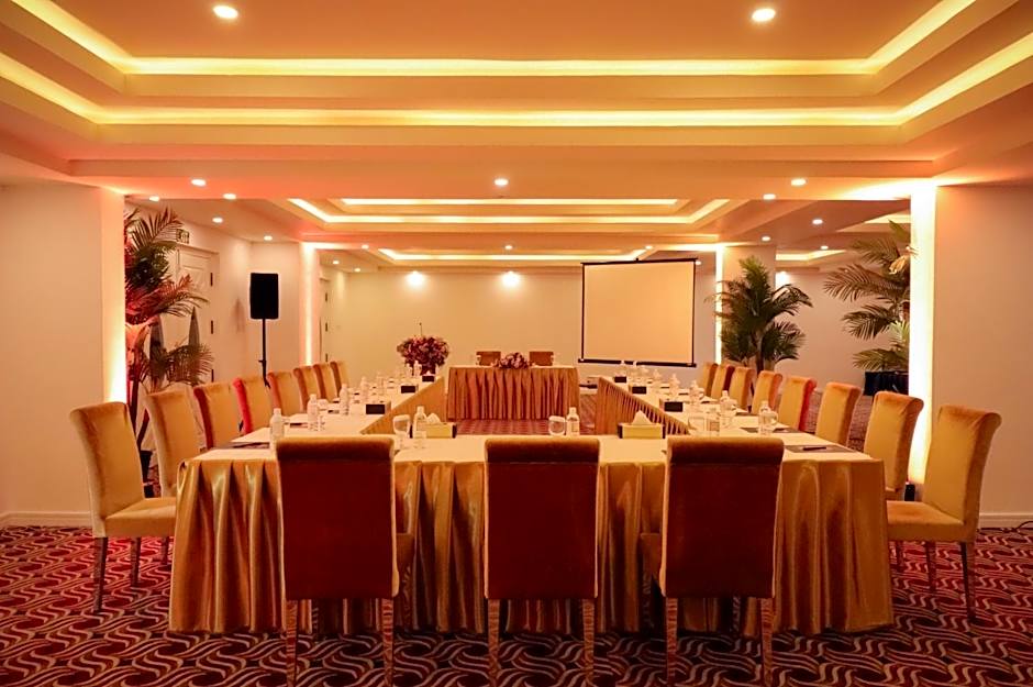 The Grand Kandyan Hotel