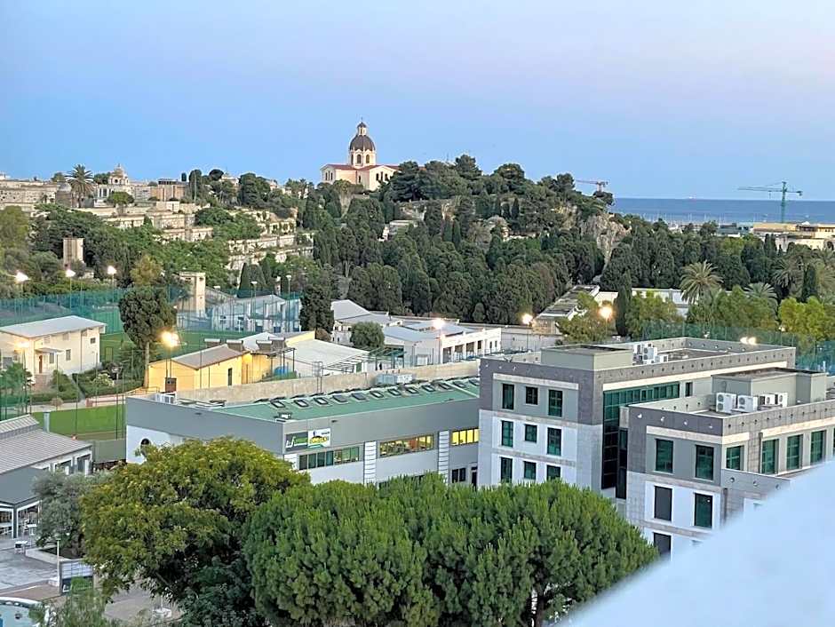 18 Dante Luxury Suites